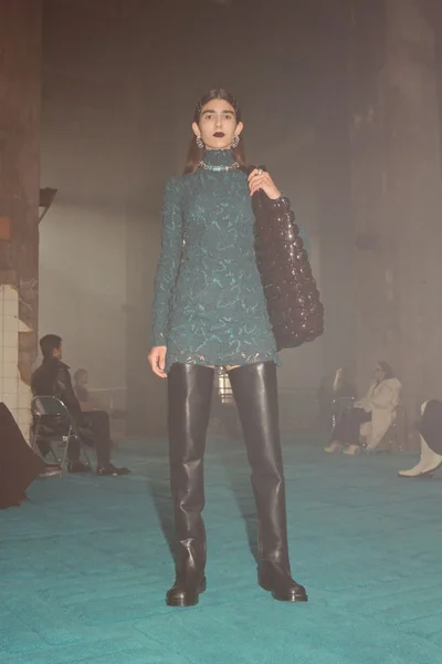 Look 44
